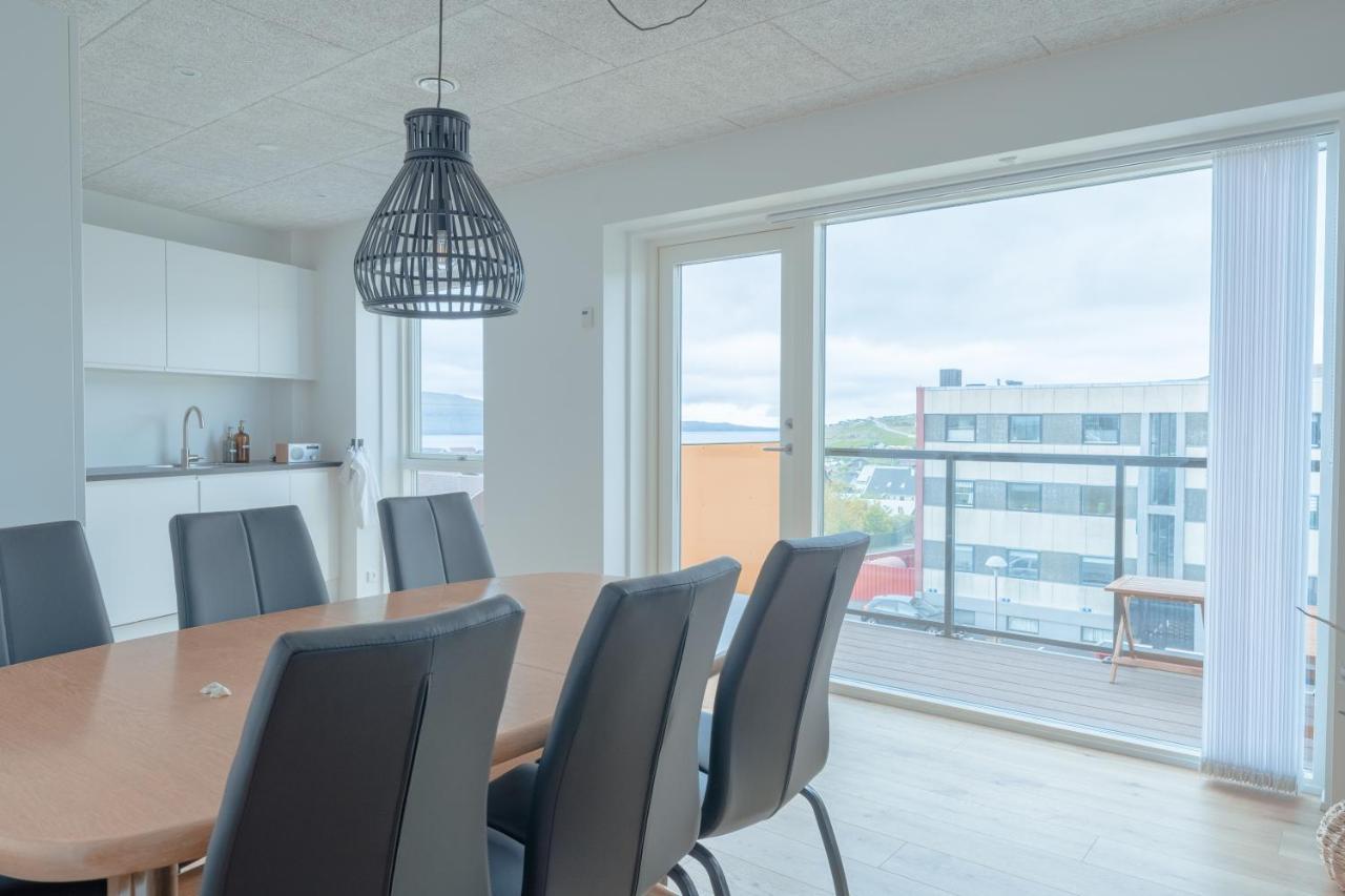 New / Stunning Sea View / Light / 3 Br Lejlighed Tórshavn Eksteriør billede