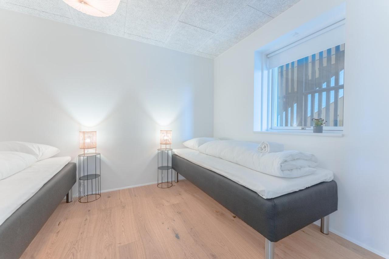 New / Stunning Sea View / Light / 3 Br Lejlighed Tórshavn Eksteriør billede